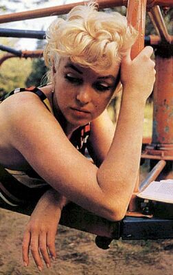M/Marilyn Monroe