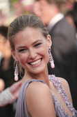 Bar Refaeli