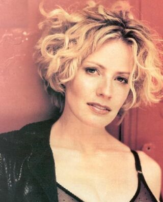 Elisabeth Shue