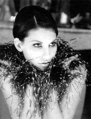 Gina Gershon