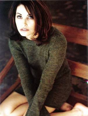 Gina Gershon
