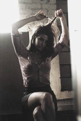 Gina Gershon