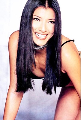 Kelly Hu