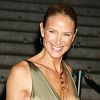 Kelly Lynch
