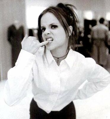 Mena Suvari