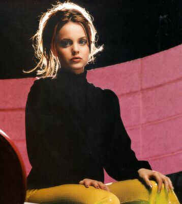 Mena Suvari