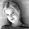 Mena Suvari